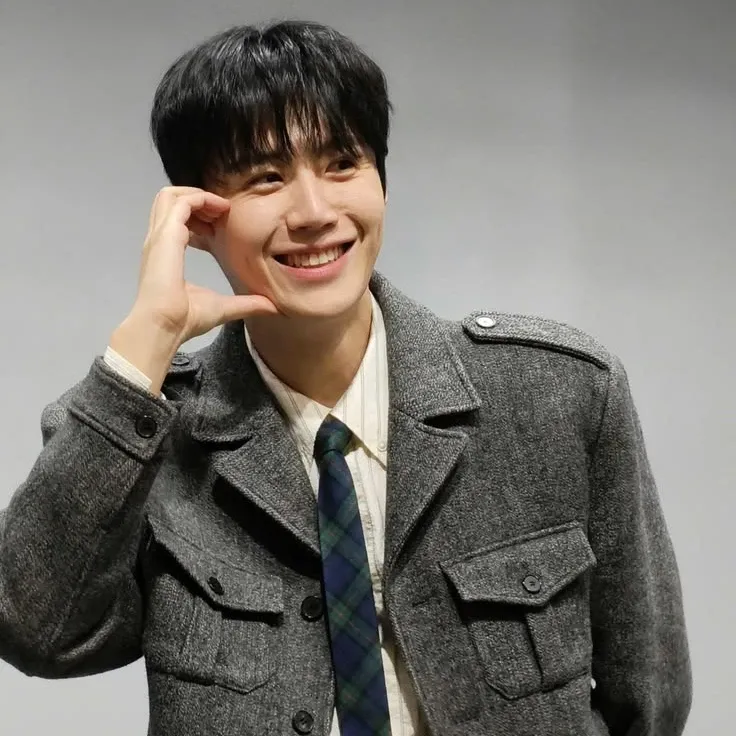 Behind-the-scenes cut of Kim Seonho