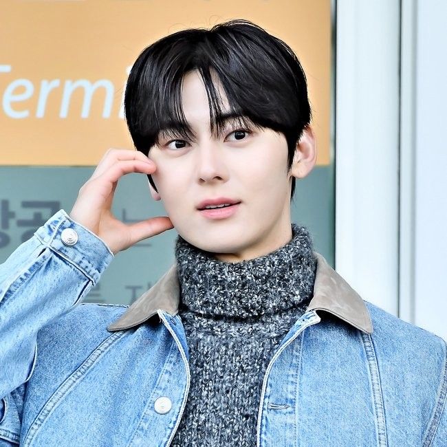Behind-the-scenes cut of Hwang Minhyun