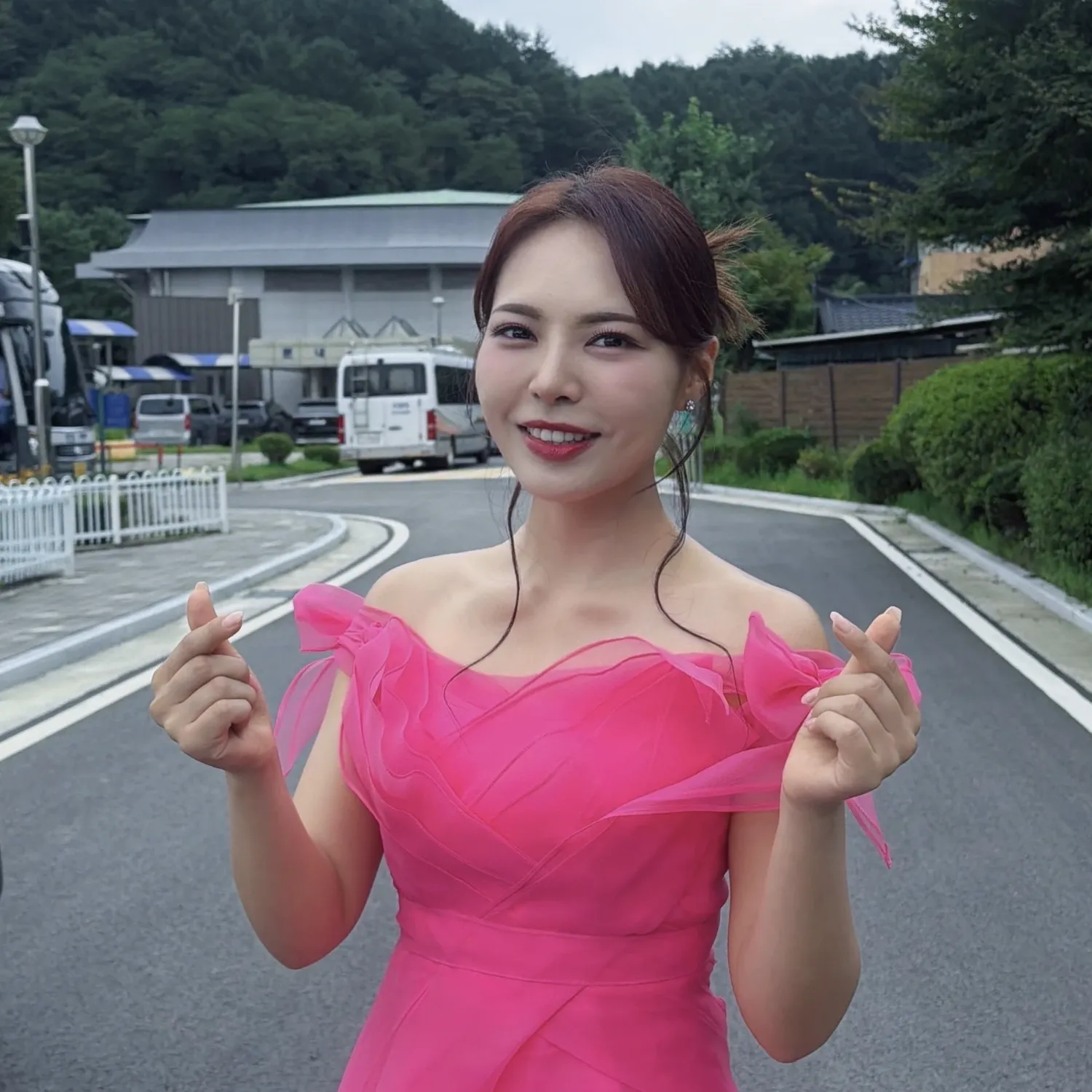 A moment captured by a fan of Miss Kim
