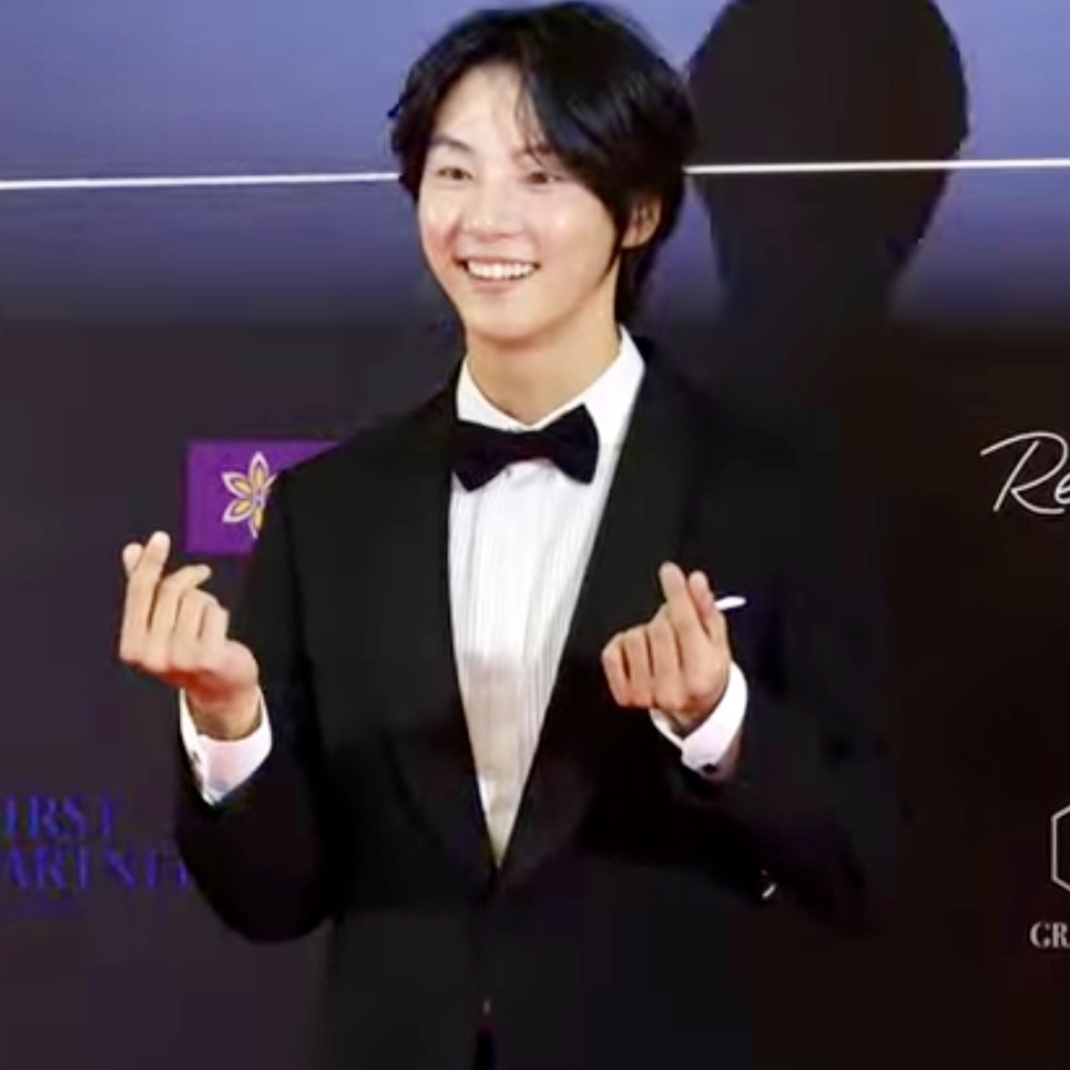 Latest photo of Yoon Shiyoon