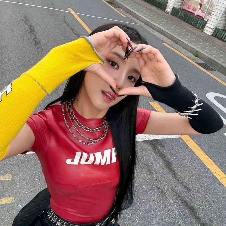 A moment captured by a fan of Jisoo (1995)