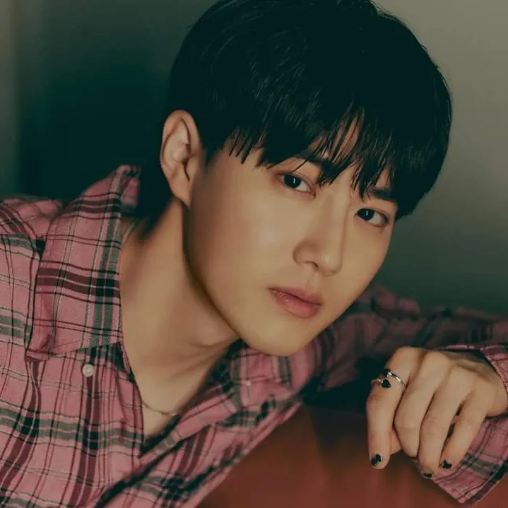 Behind-the-scenes cut of Suho