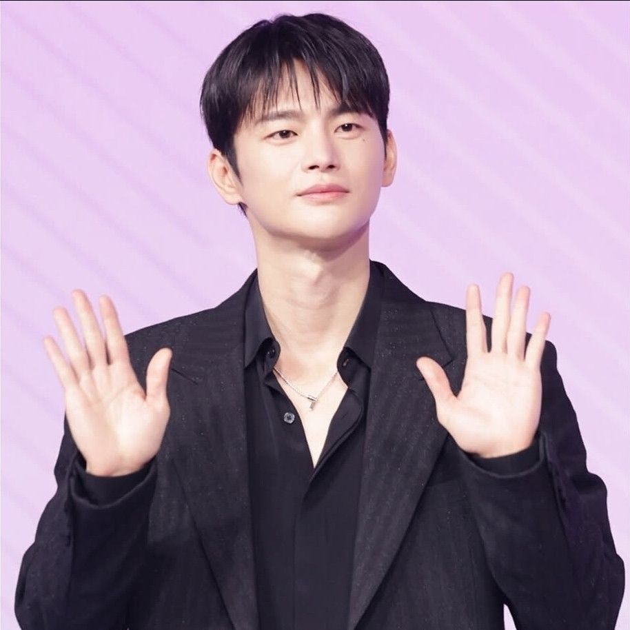 Momen yang diabadikan oleh penggemar Seo Inguk