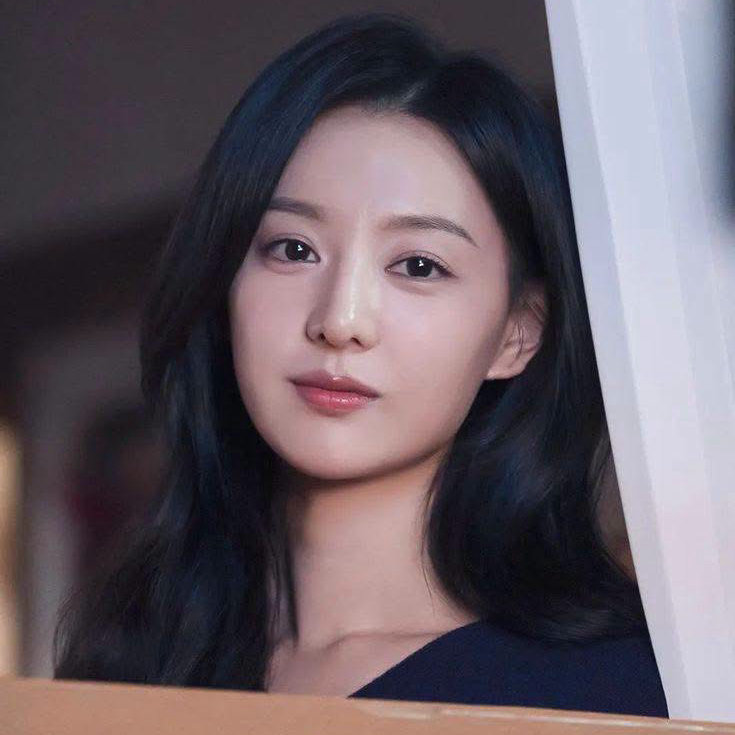 김지원 최근 활동샷