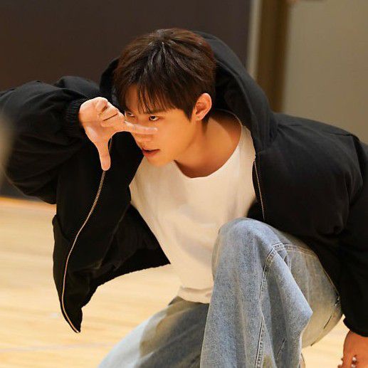 Recent activity shot of Kim Sungcheol