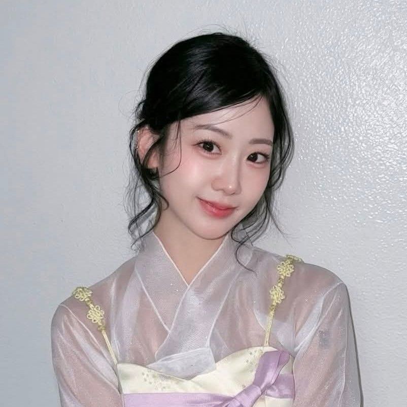 Latest photo of Kang Hyeyeon