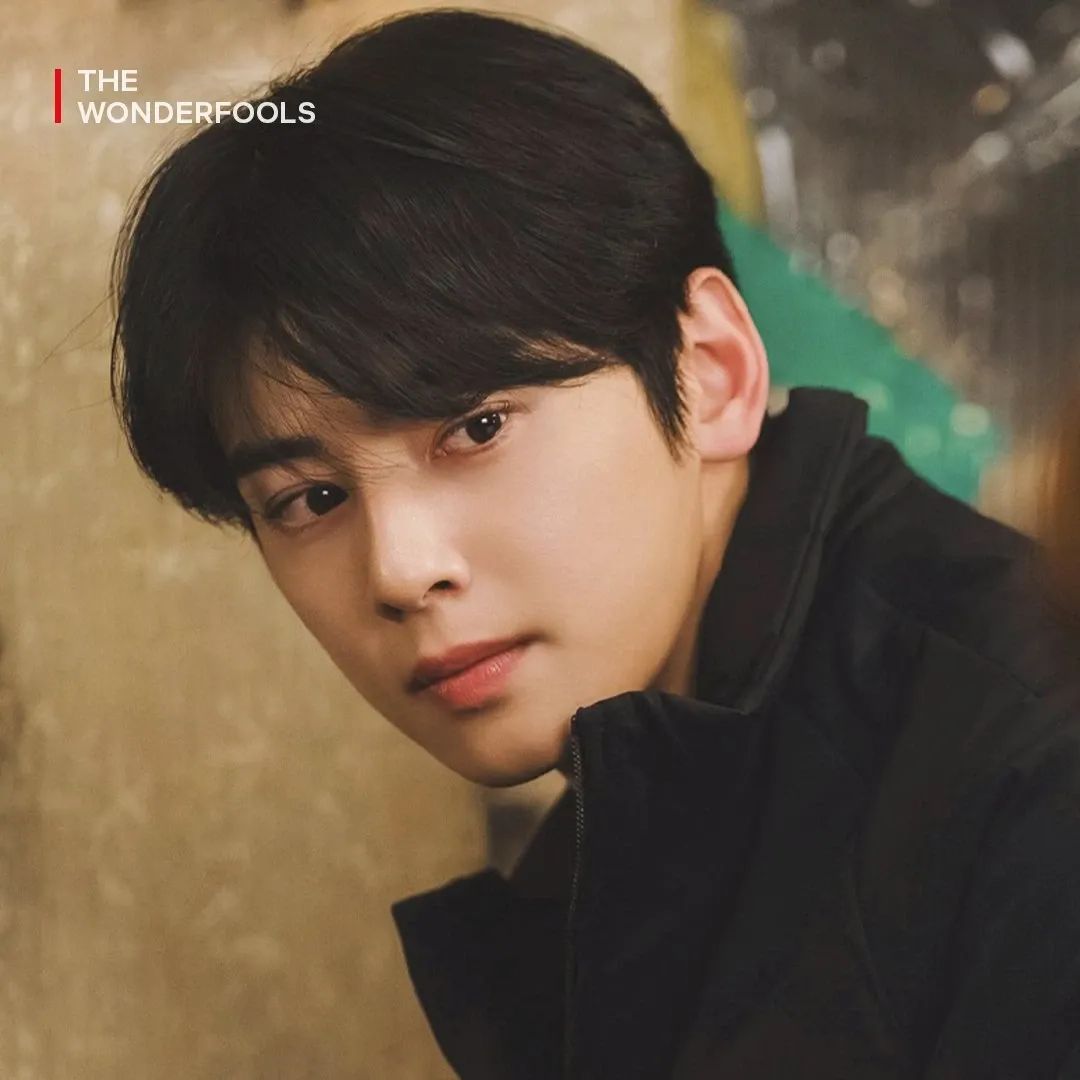 Behind-the-scenes cut of Cha Eunwoo