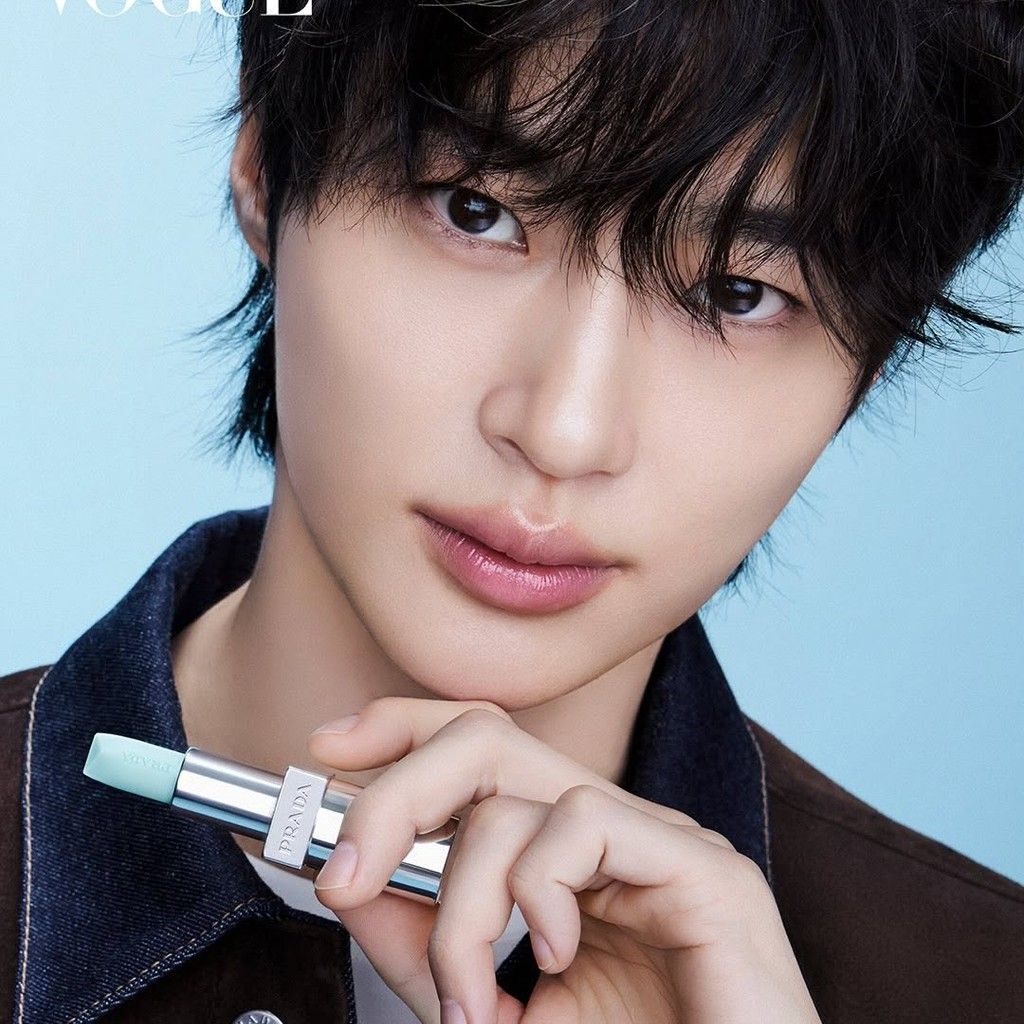 Behind-the-scenes cut of Byeon Wooseok