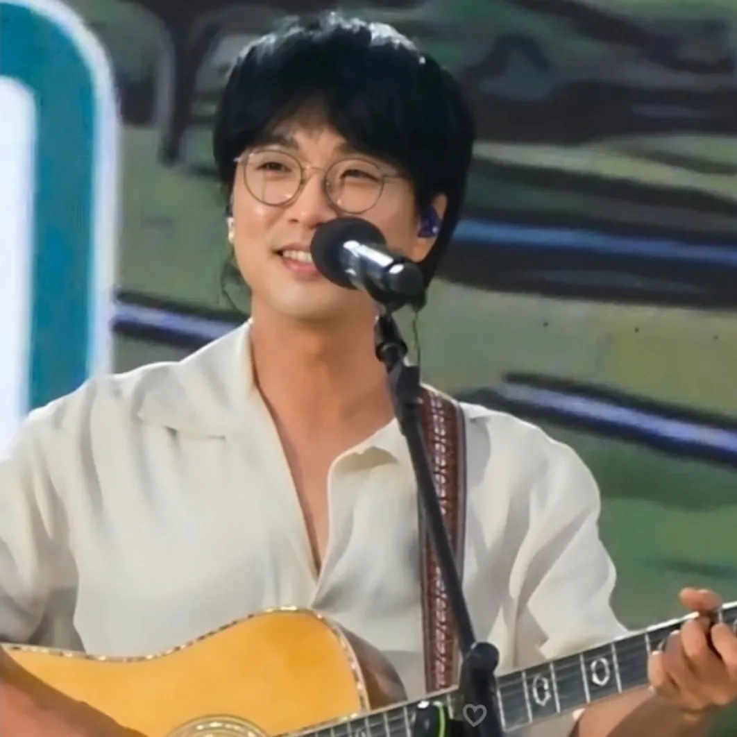 Latest photo of Bak Changgeun