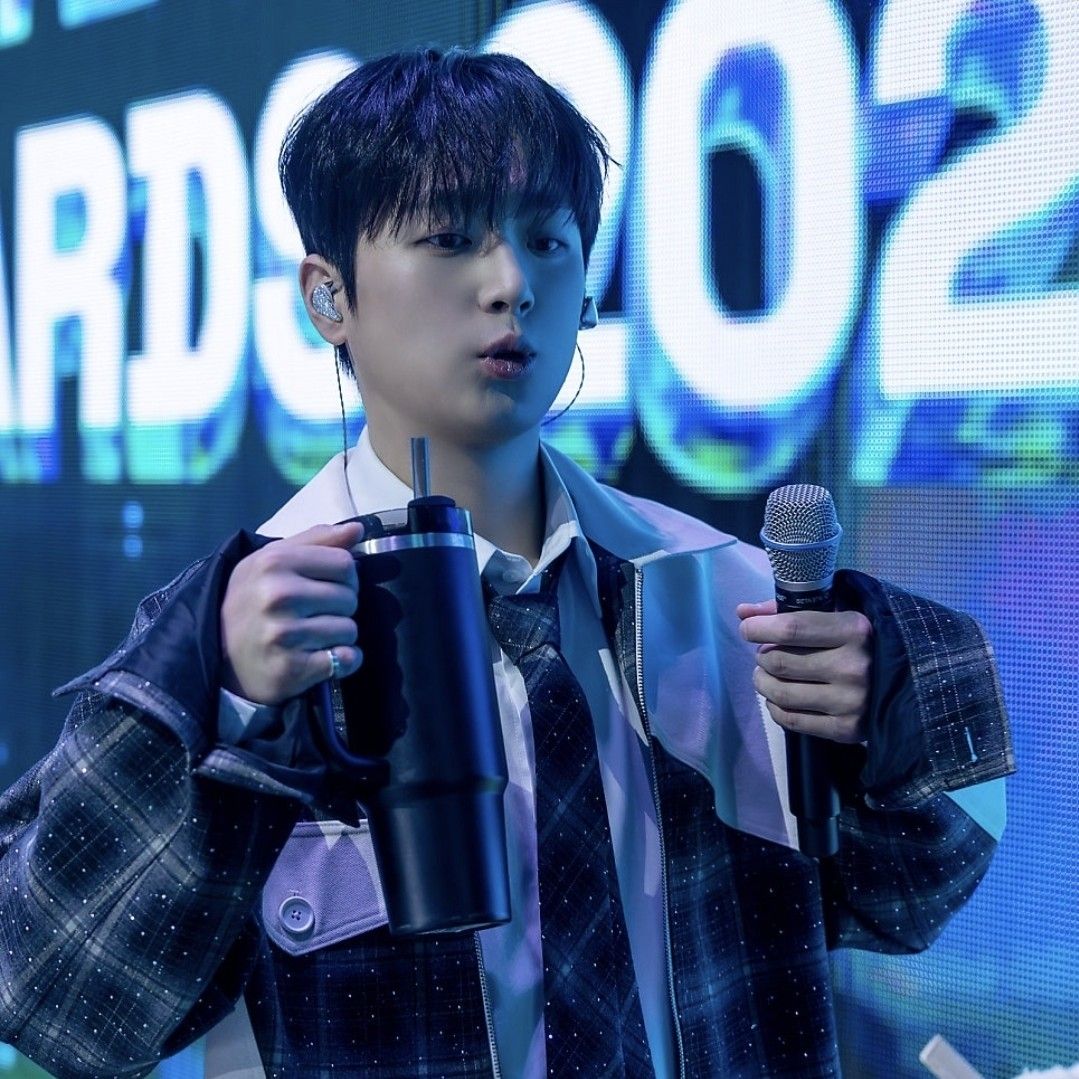 이찬원 최근 활동샷