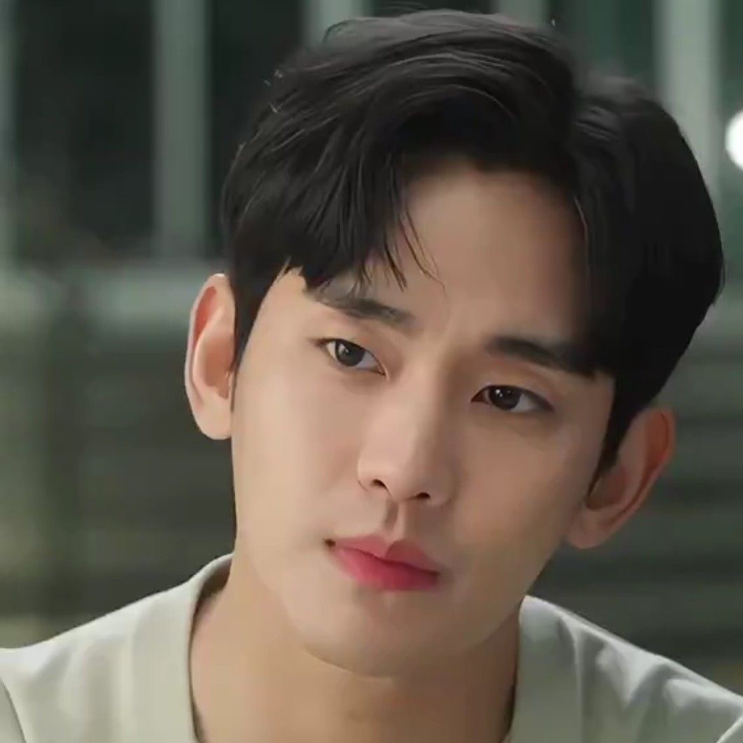 Recent activity shot of Kim Soohyun