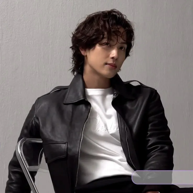 Behind-the-scenes cut of Yim Siwan