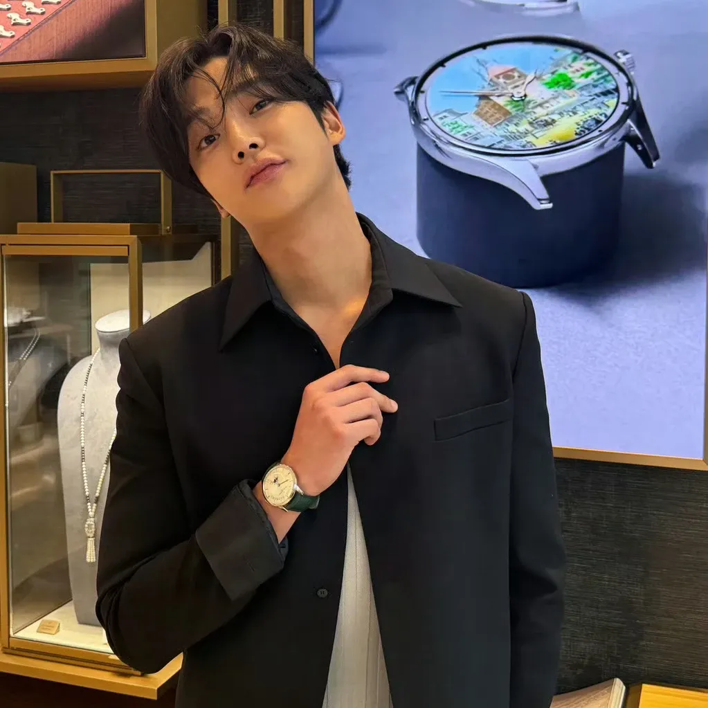 Momen yang diabadikan oleh penggemar Rowoon