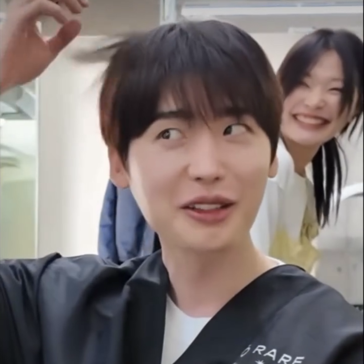 Foto terbaru dari Lee Jongsuk