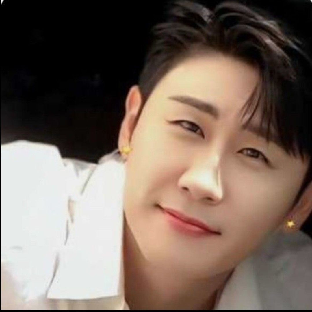 ヨンタクの最近の活動ショット