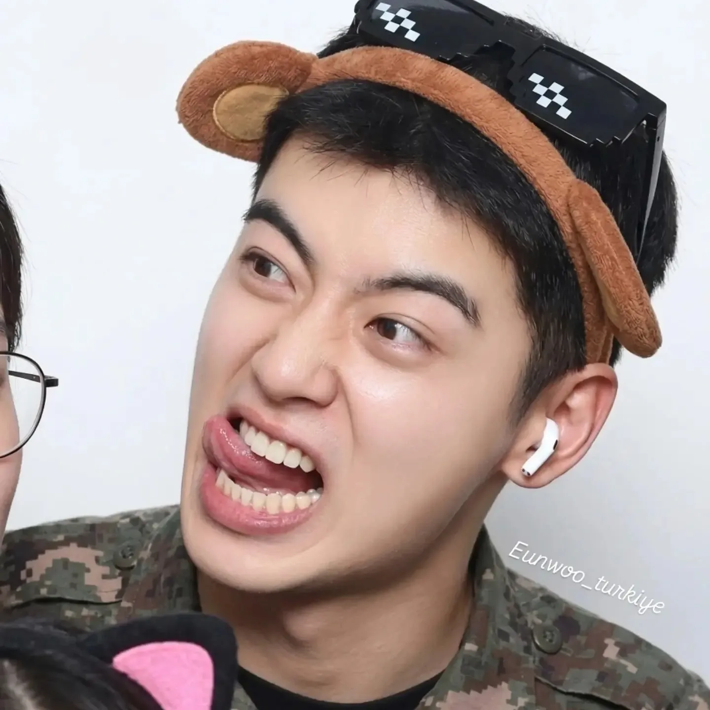 Recent activity shot of Cha Eunwoo