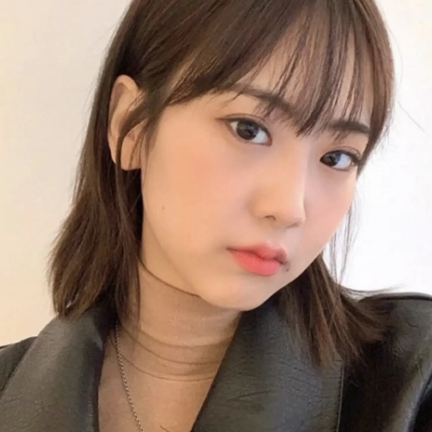 Behind-the-scenes cut of Kang Hyeyeon