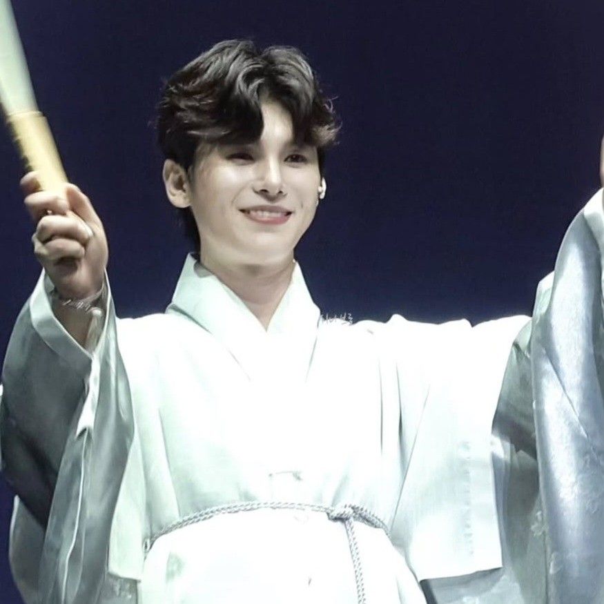 Behind-the-scenes cut of Kim Junsu (1991)