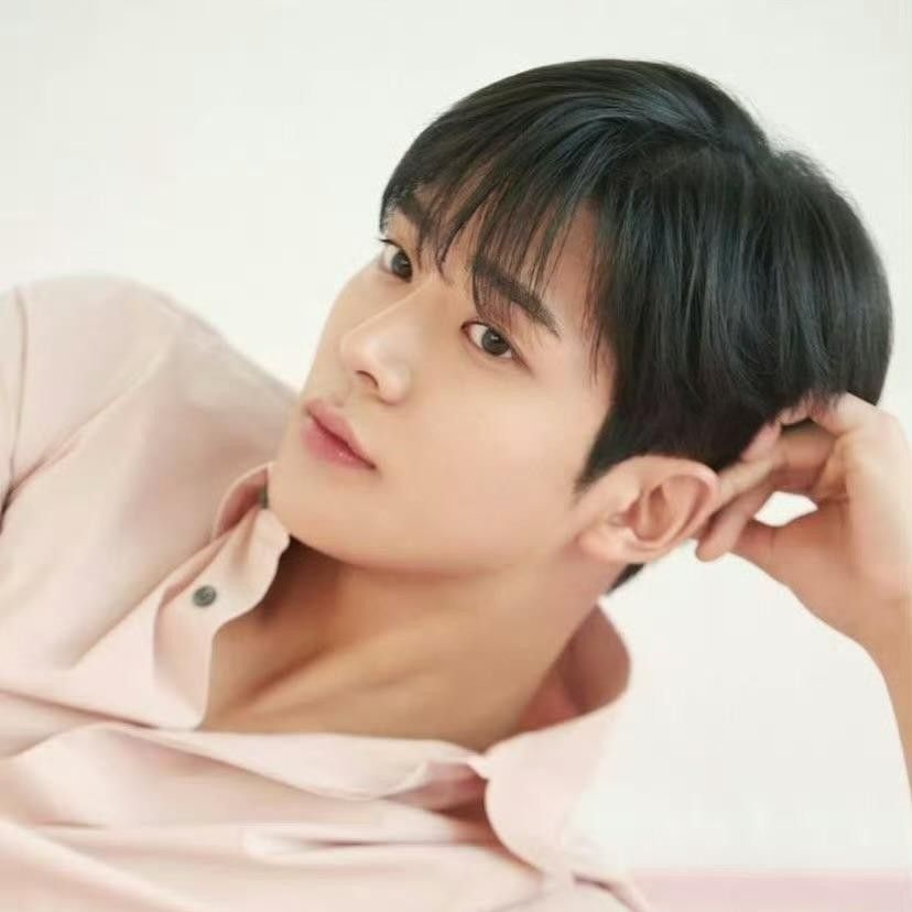 路云的最新照片