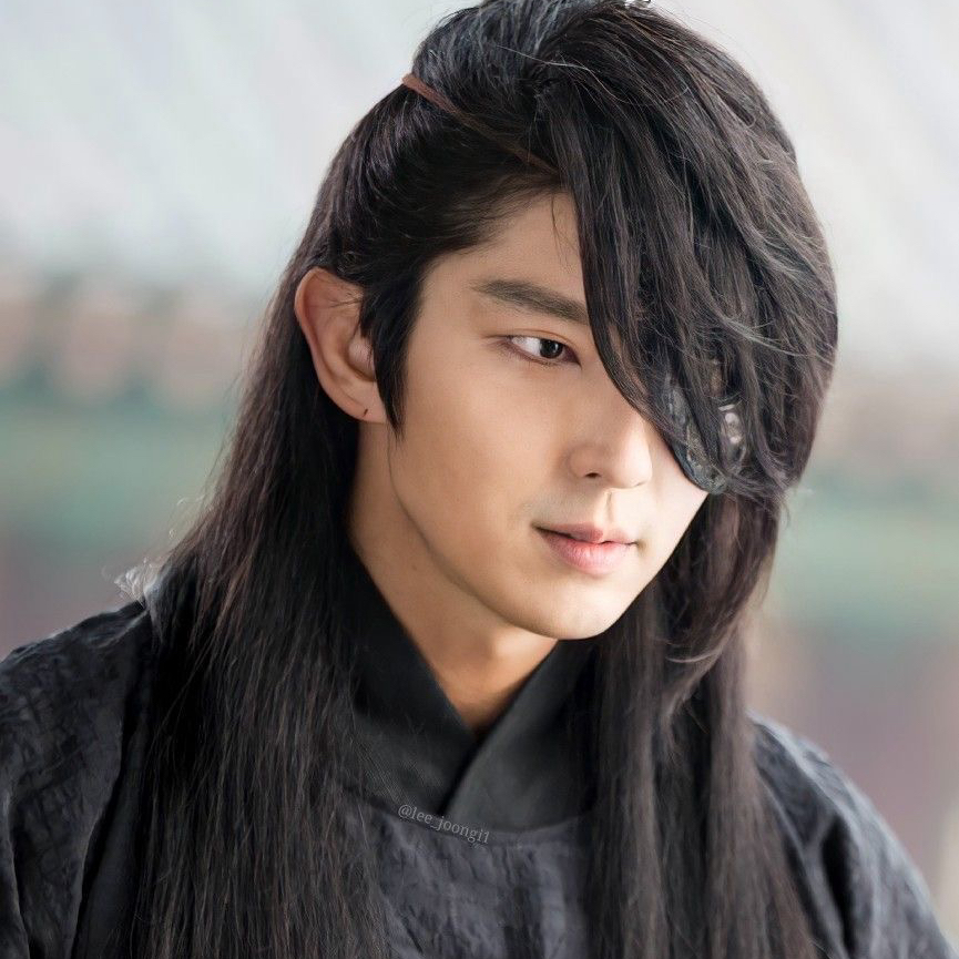 Latest photo of Lee Joongi