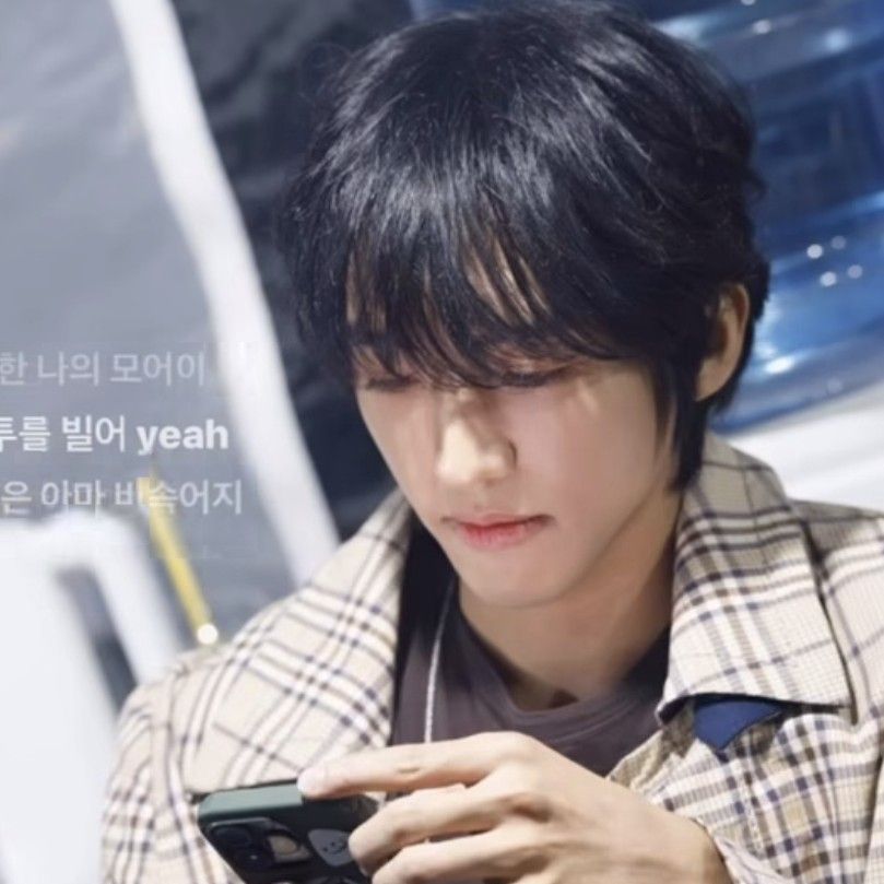 Latest photo of Lee Seungyoon