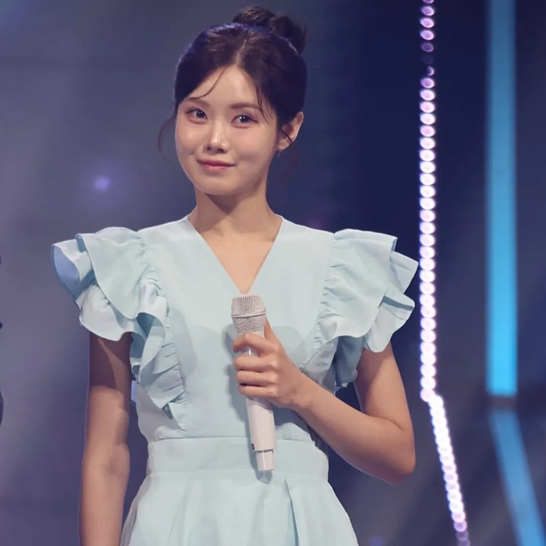 Recent activity shot of Bae Ahyeon