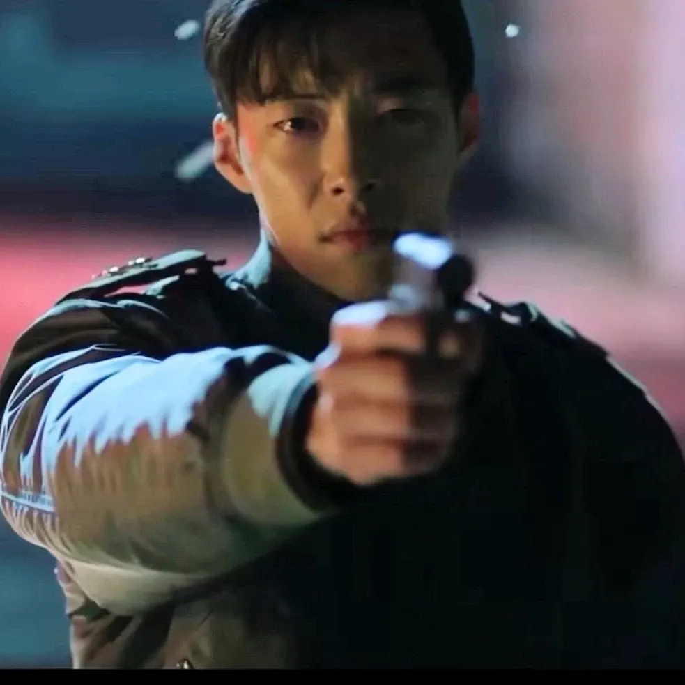 Behind-the-scenes cut of Woo Dohwan