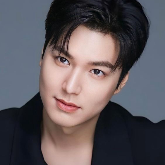 粉丝拍下的李敏镐瞬间