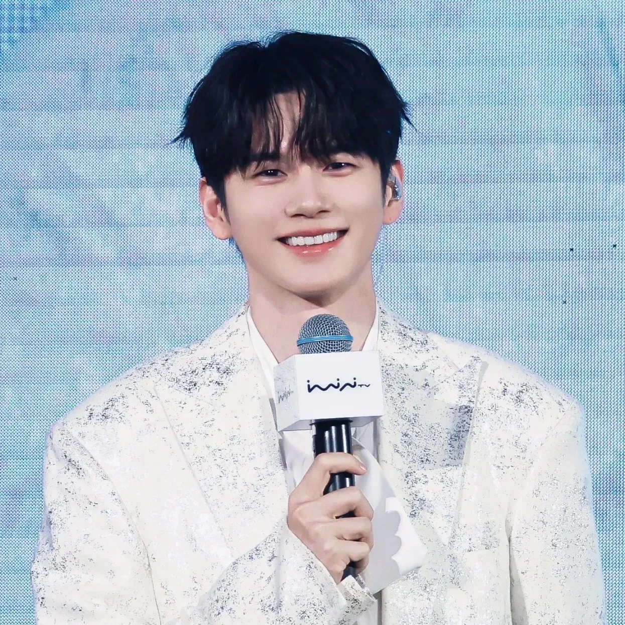 Recent activity shot of Ong Seongwu