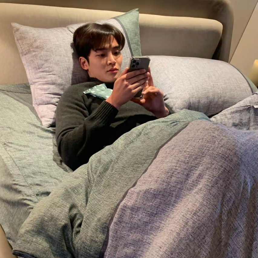 로운의 비하인드 컷