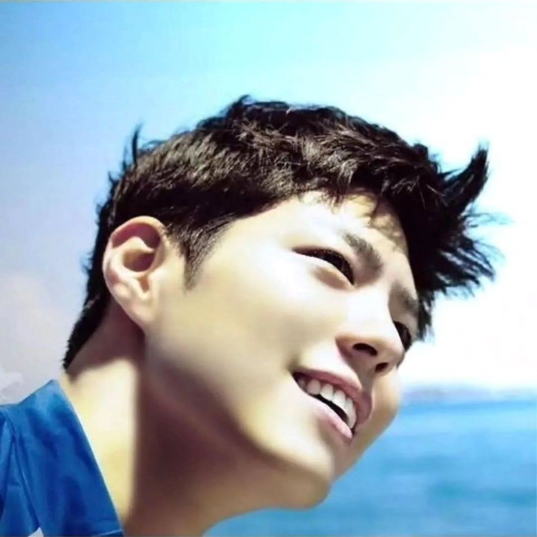 Recent activity shot of Park Bogum