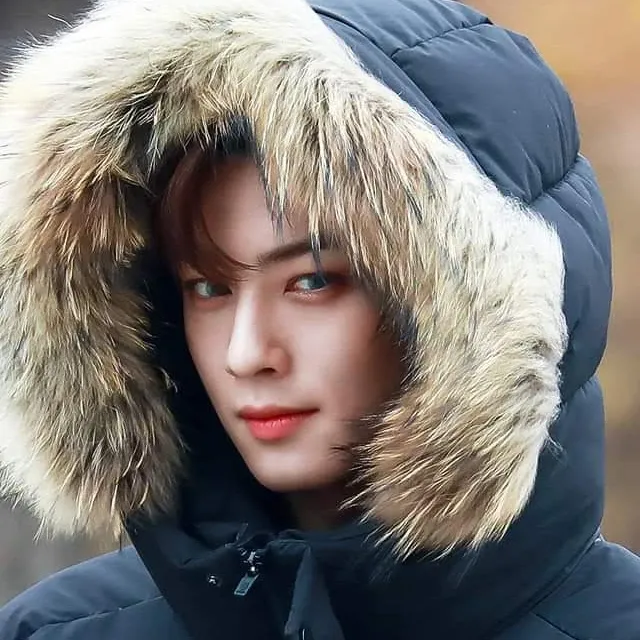 Behind-the-scenes cut of Cha Eunwoo