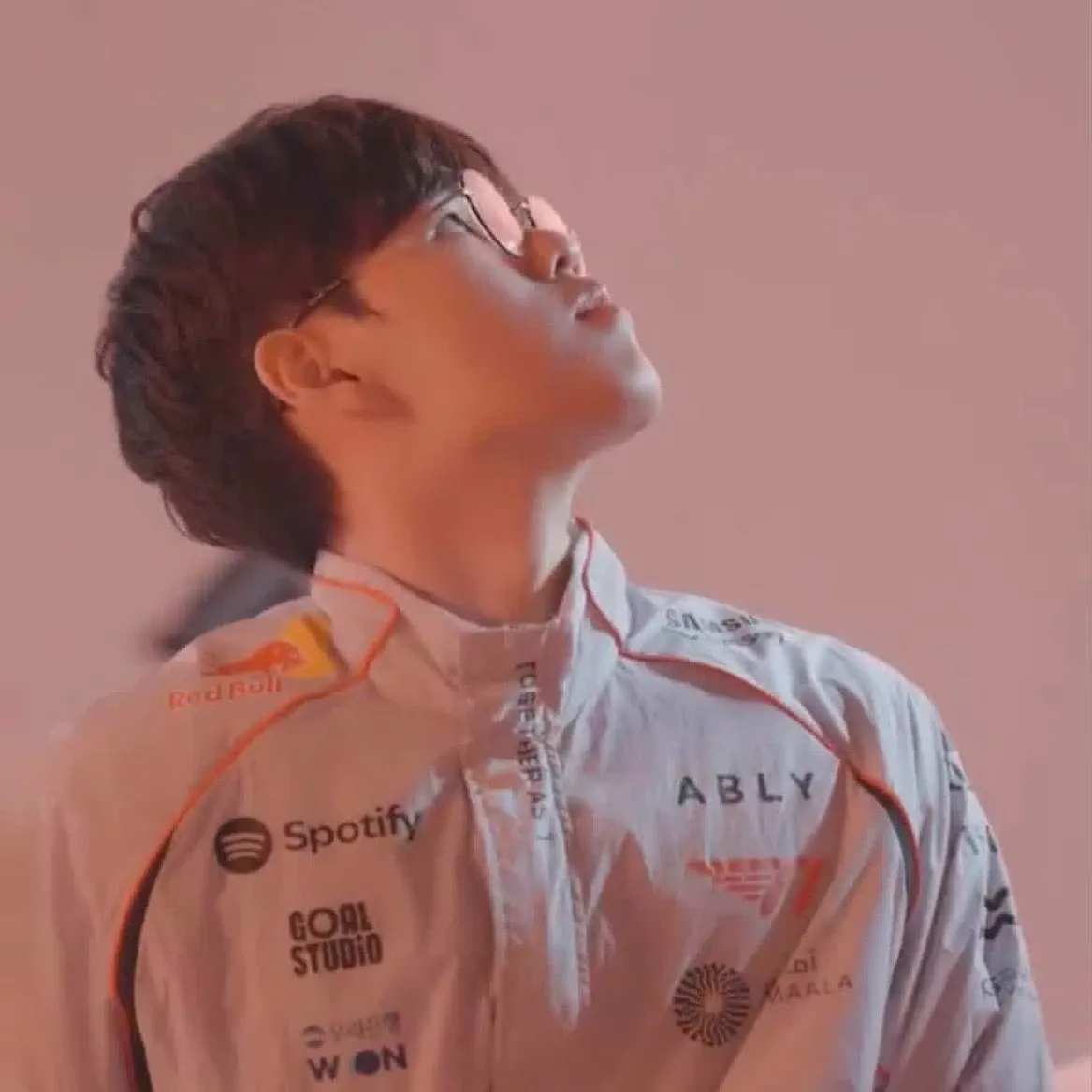 Behind-the-scenes cut of Oner
