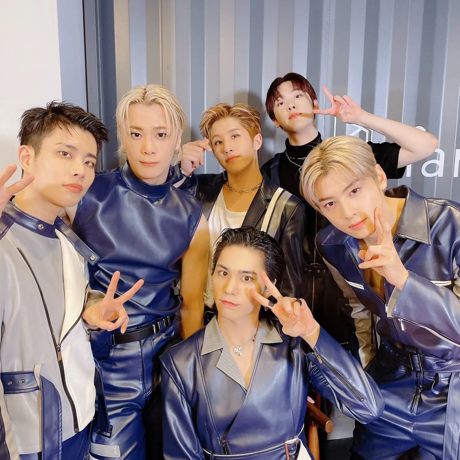 Behind-the-scenes cut of Cha Eunwoo