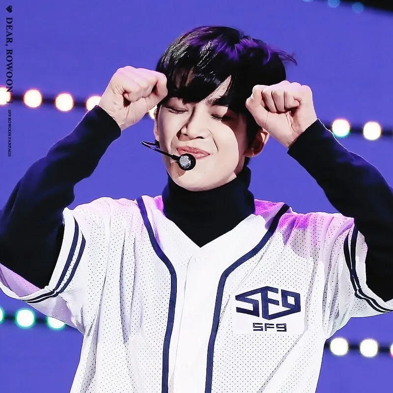 Foto kegiatan terbaru dari Rowoon