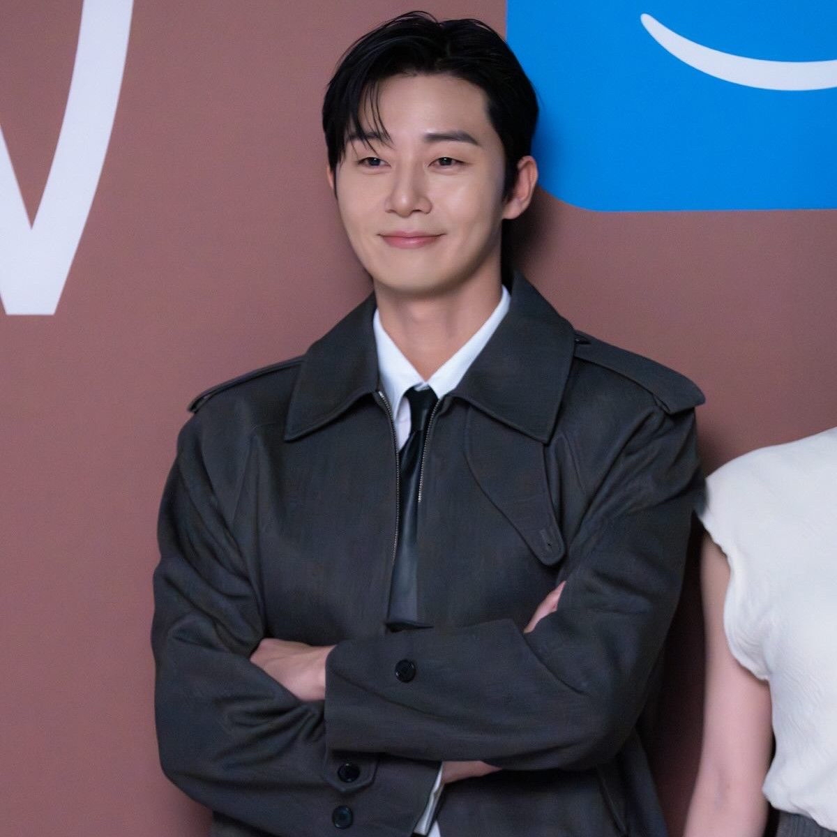 Behind-the-scenes cut of Park Seojoon