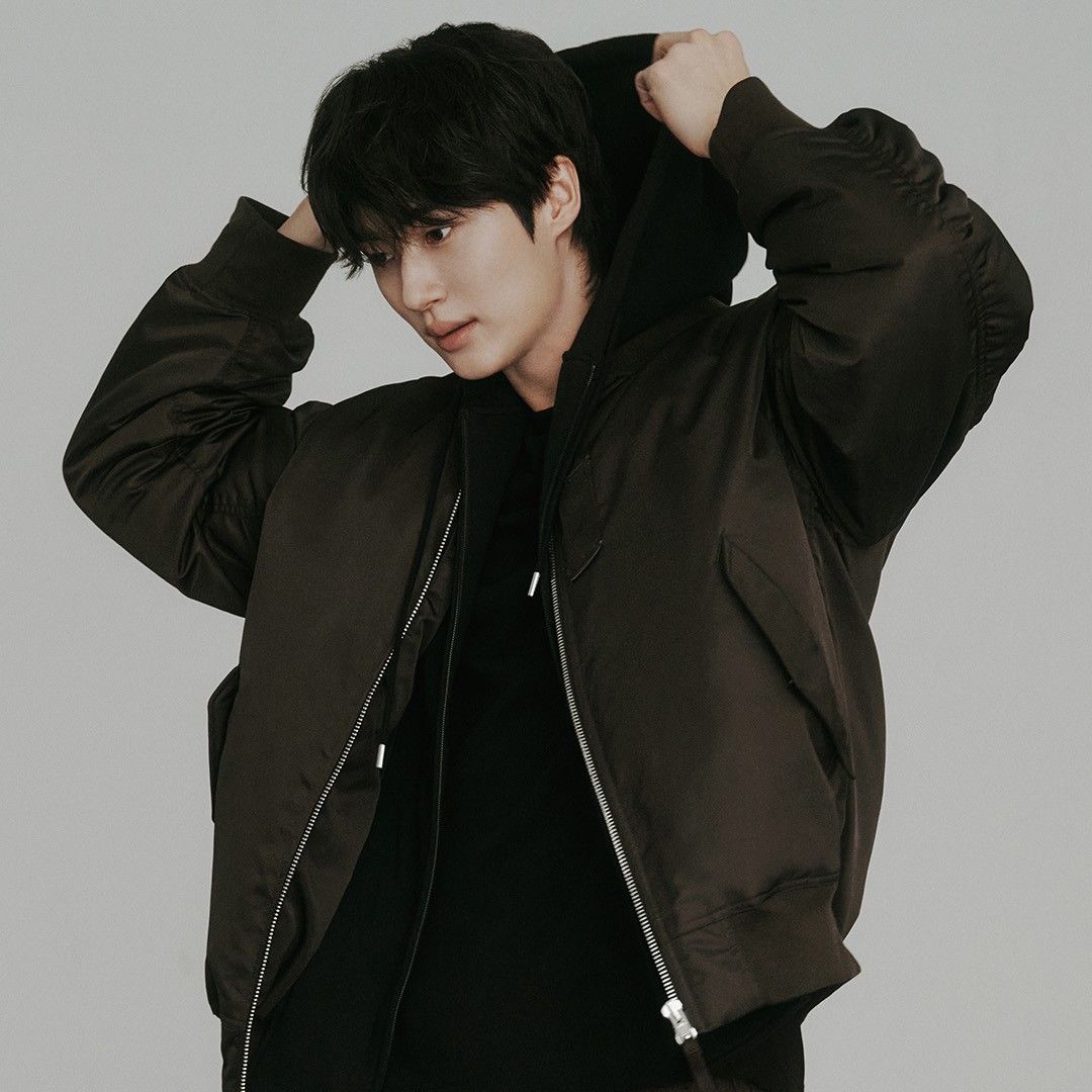 Latest photo of Byeon Wooseok