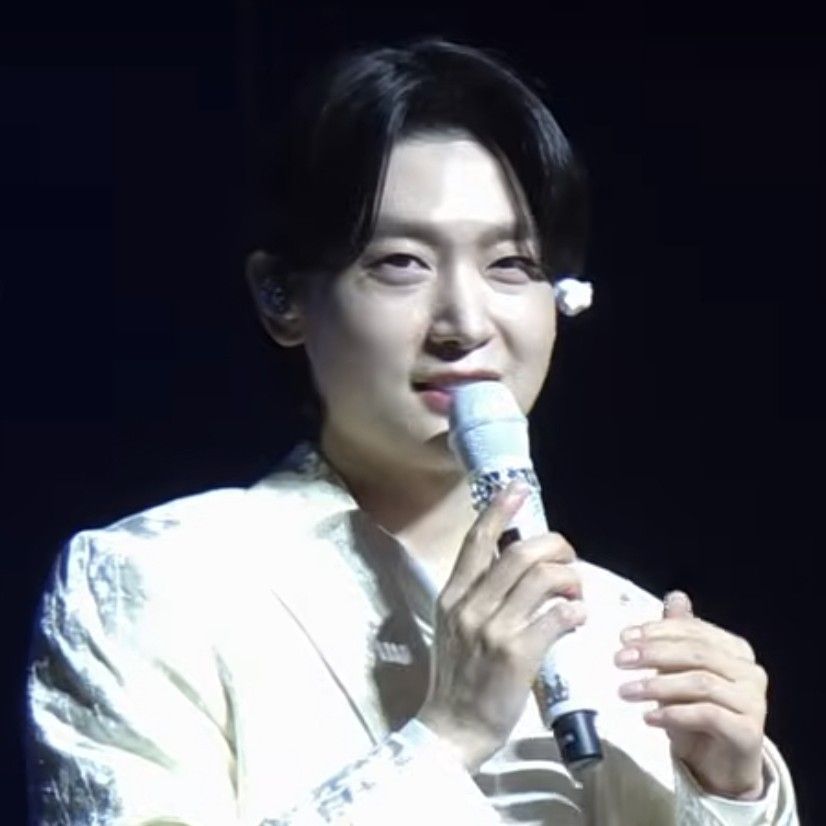 Behind-the-scenes cut of Kim Yongbin