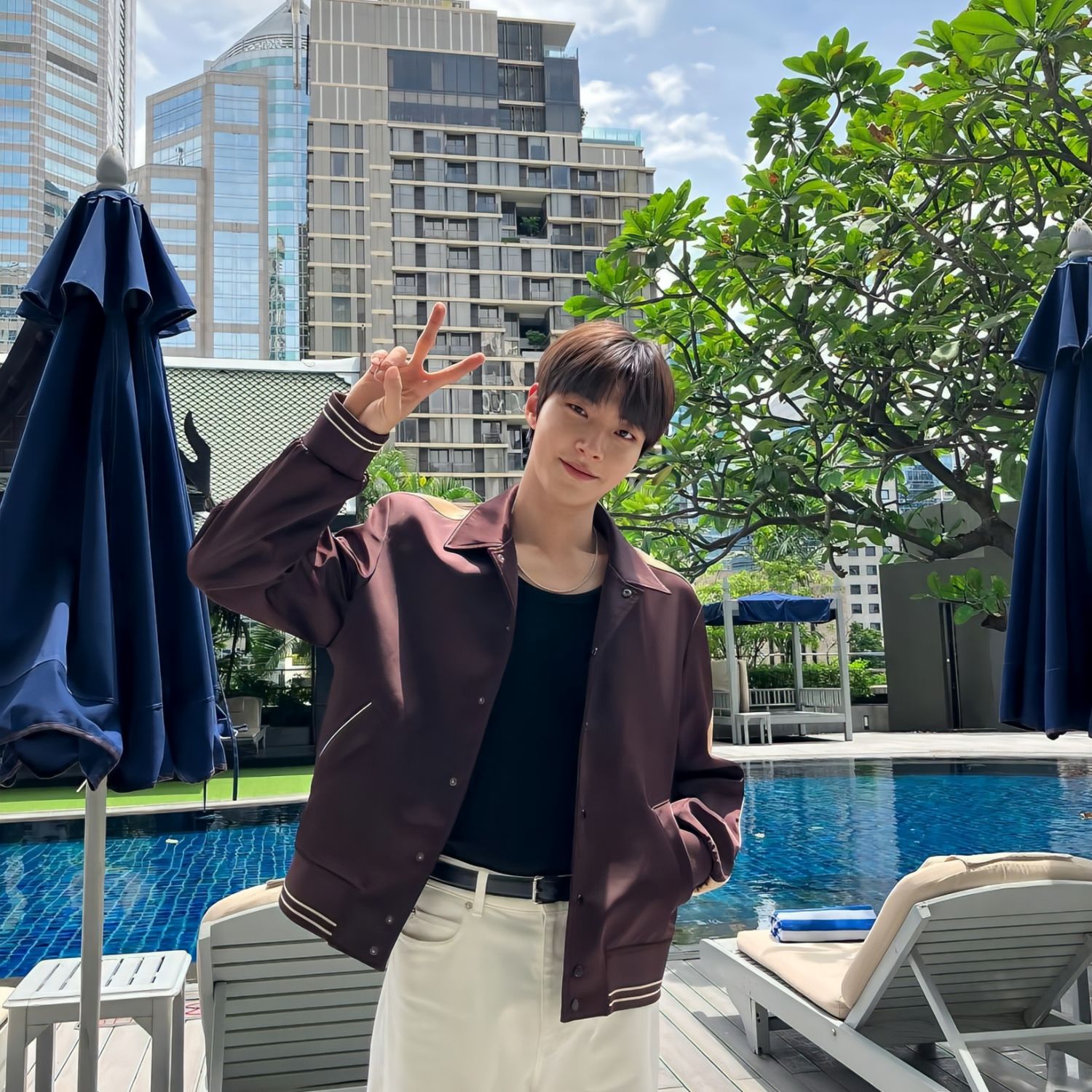 황인엽의 비하인드 컷