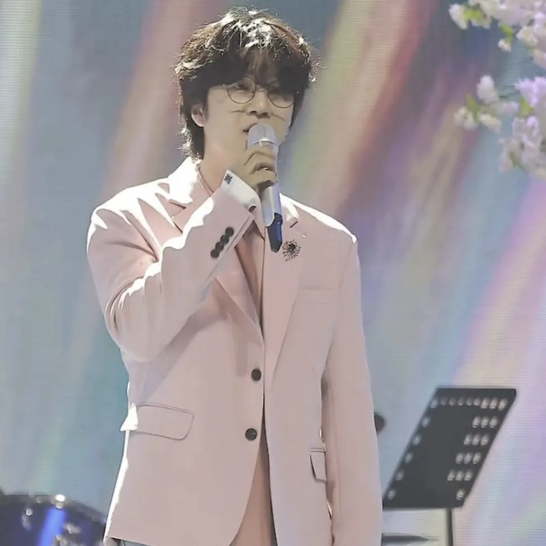 Behind-the-scenes cut of Park Jihoo (Mr. Trot 3)