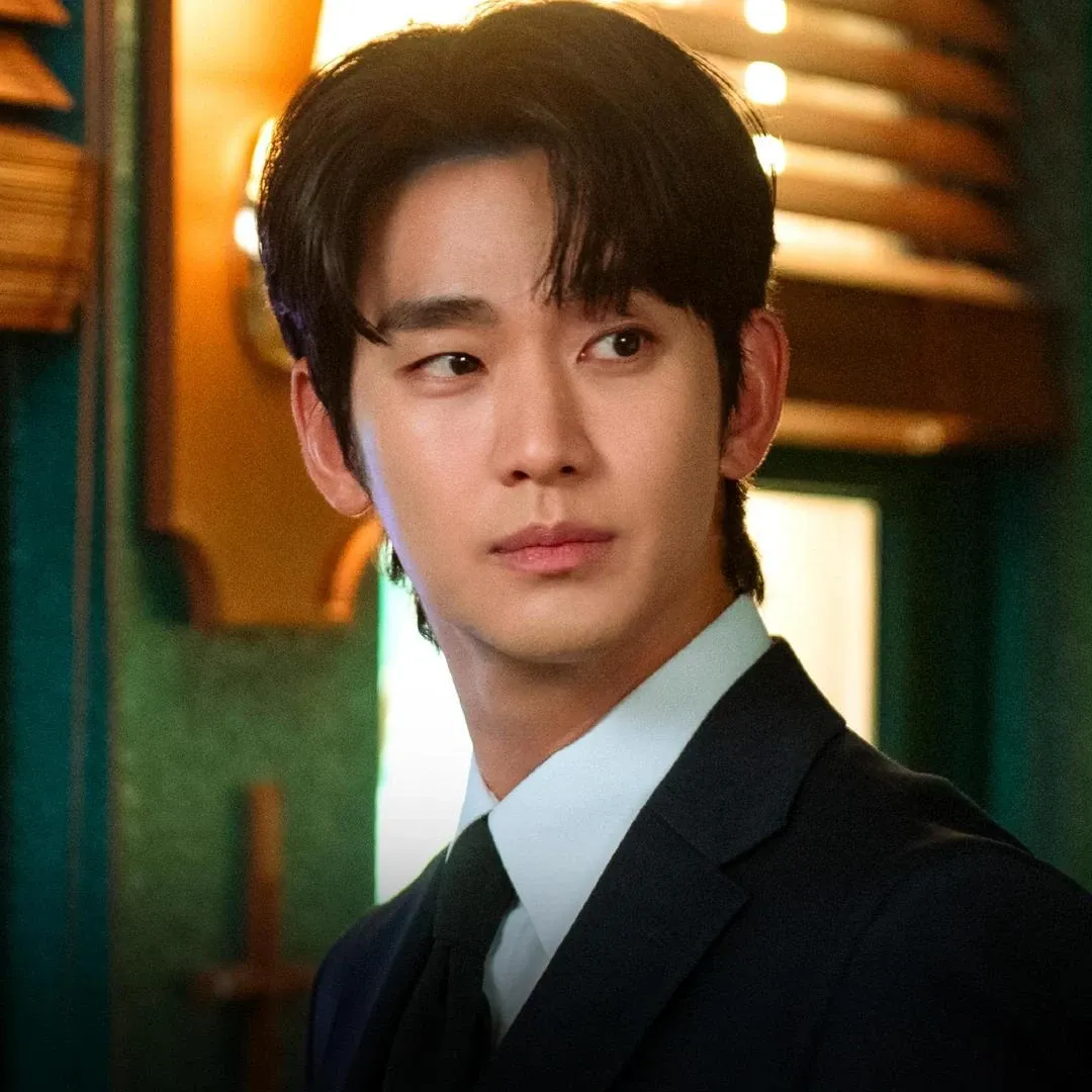 Recent activity shot of Kim Soohyun