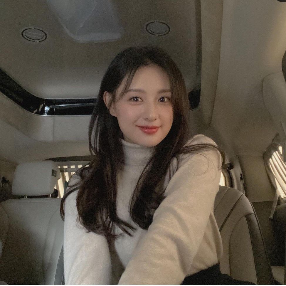 김지원의 최신 사진