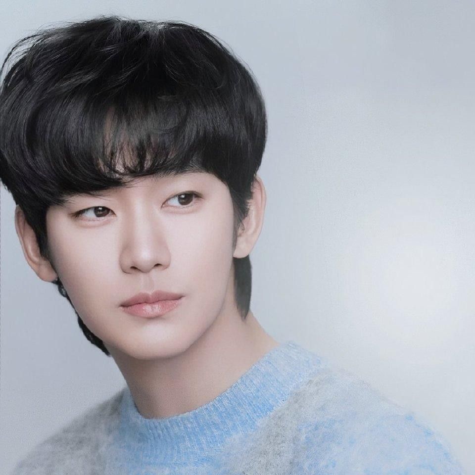 Recent activity shot of Kim Soohyun