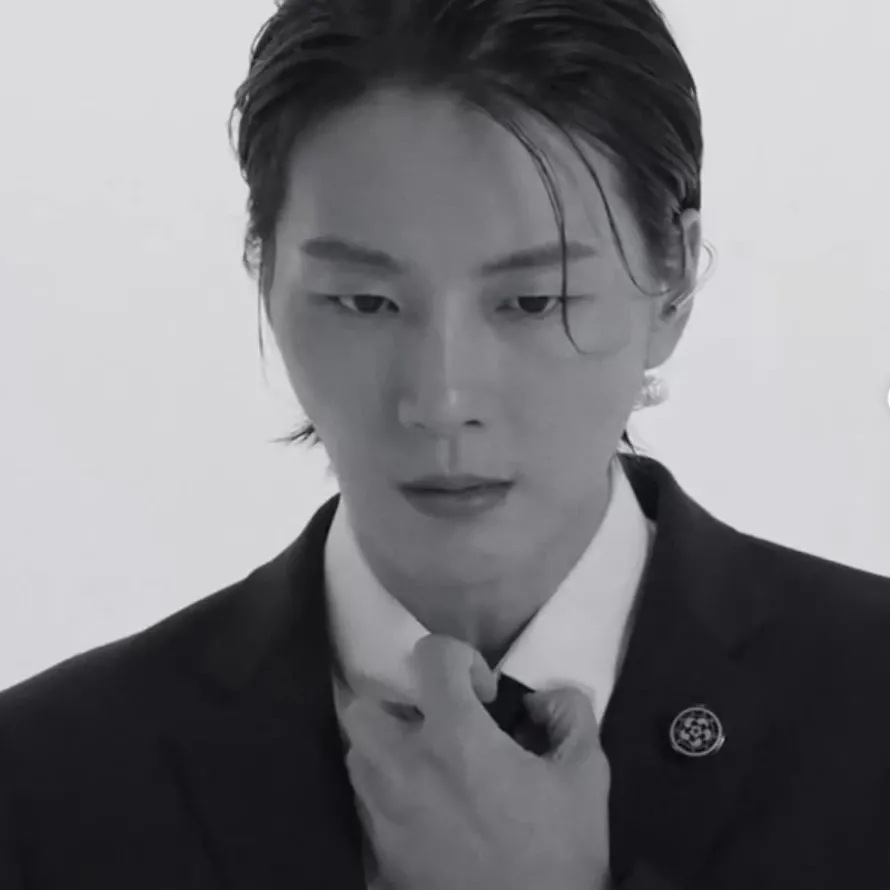 Recent activity shot of Yoon Shiyoon