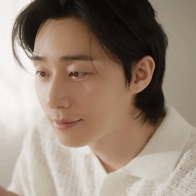 朴敘俊的最新照片