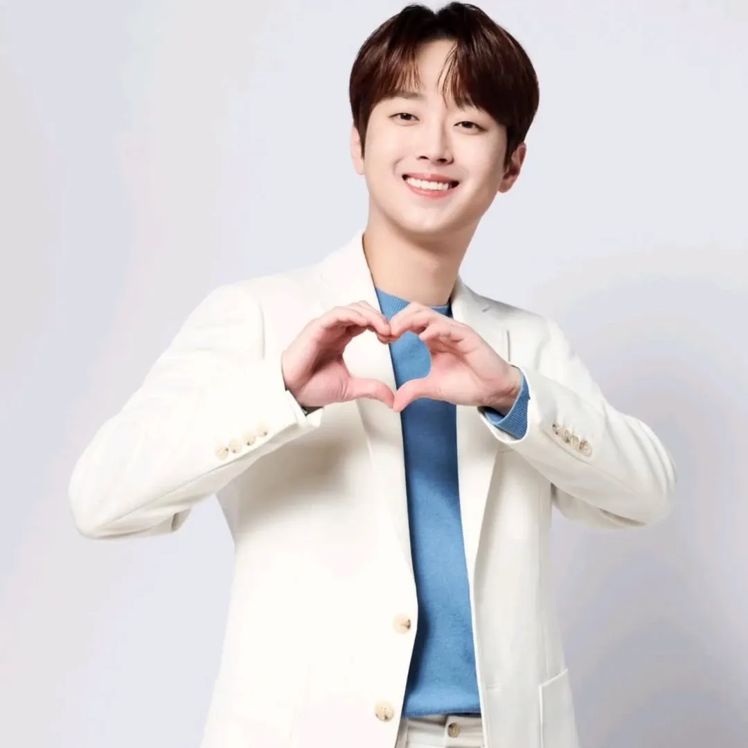 Foto kegiatan terbaru dari Lee Chanwon