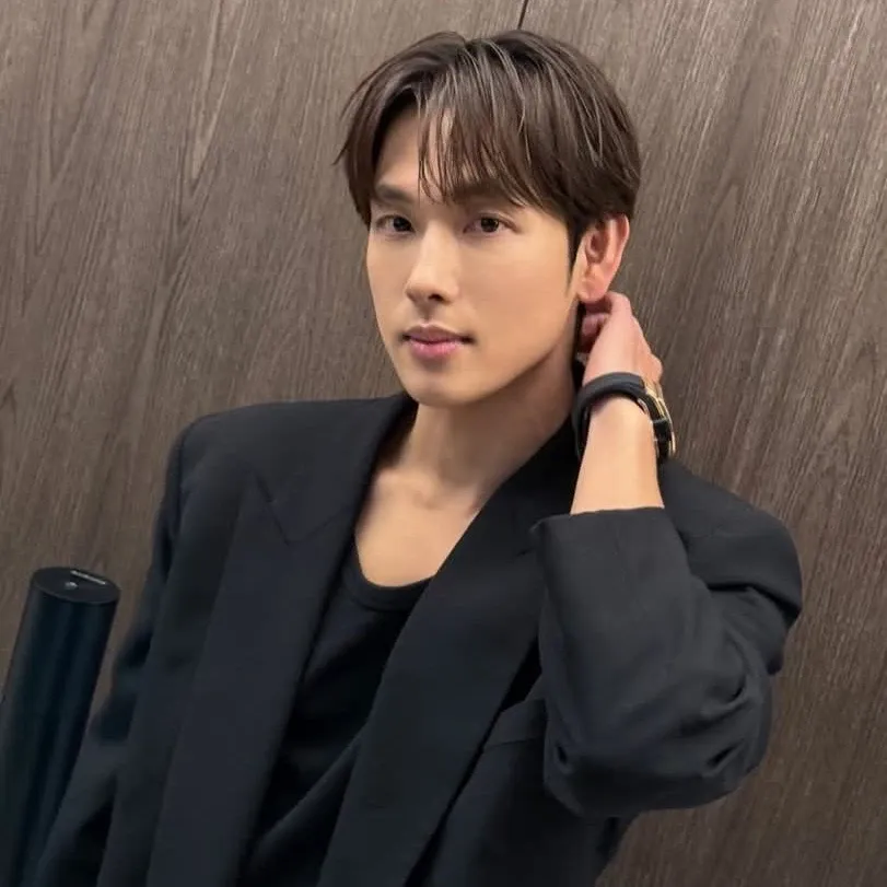 Behind-the-scenes cut of Yim Siwan