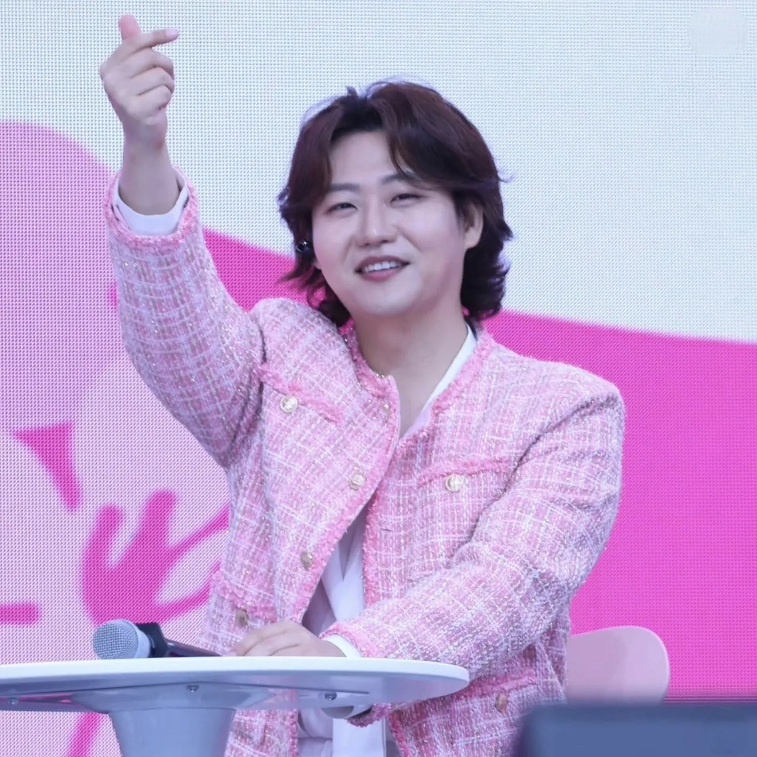 Behind-the-scenes cut of Min Soohyun