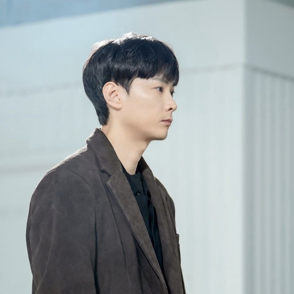 粉絲拍下的閔庚勳瞬間