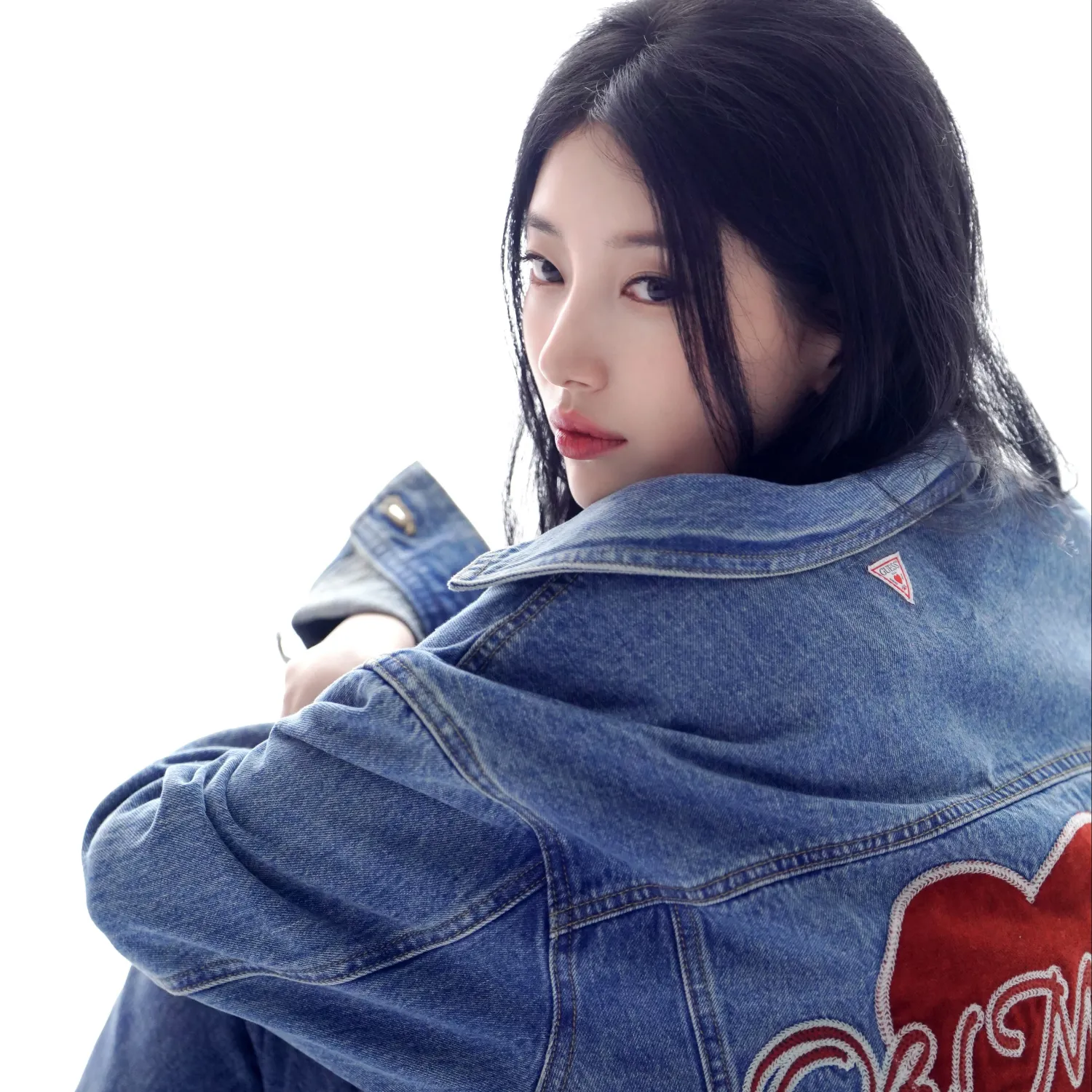 Behind-the-scenes cut of Bae Suzy